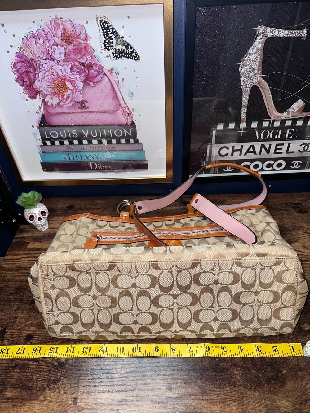 Coach Penelope Signature Tote - Picture 11 of 15